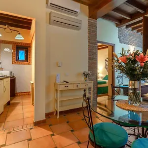 Charminghomesgranada Romantica Apartment