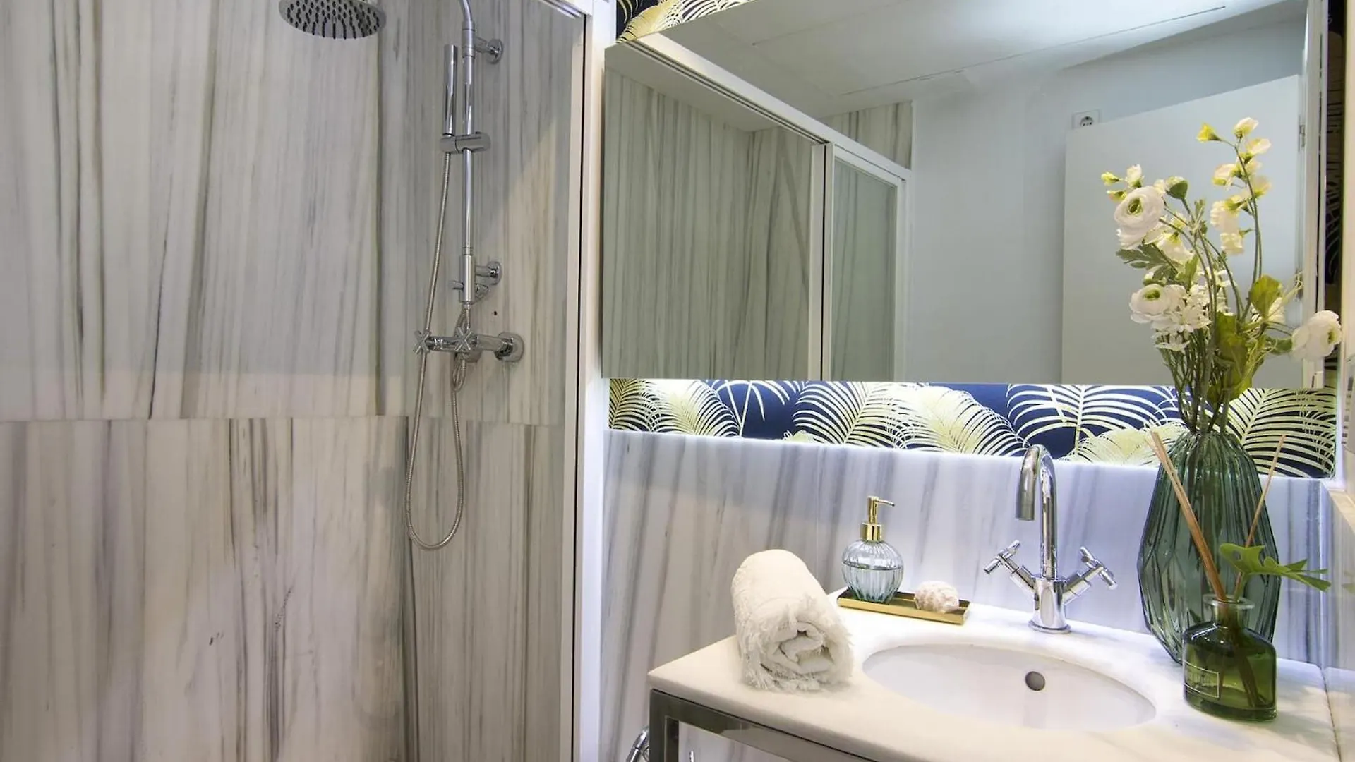 Trinidad Deluxe Penthouse Apartment Granada Spain